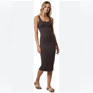 Vuori Halo Essential Dress size small -brown